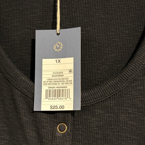 Ribbed Black Sleeveless Dress - Picture 2 of 3